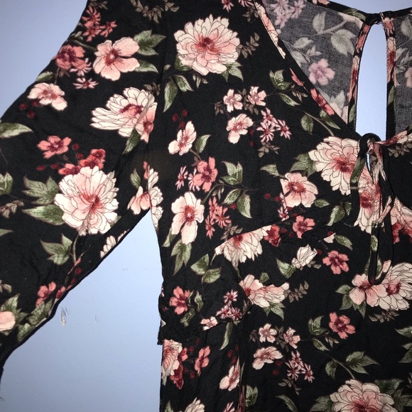 AE DRESS 🏵 - Picture 2 of 5